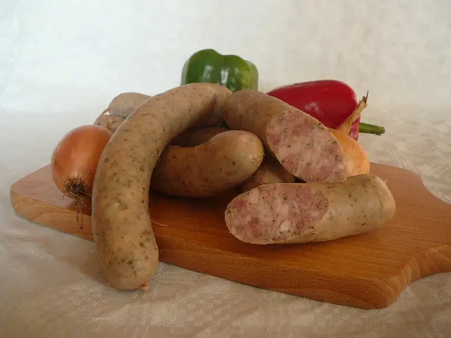Norimberský bratwurst silný